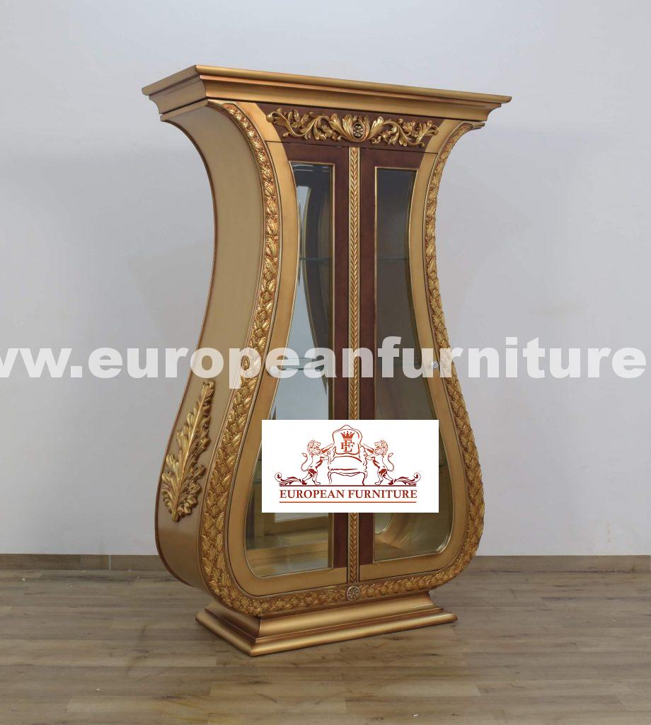 Maggiolini Curio Cabinet